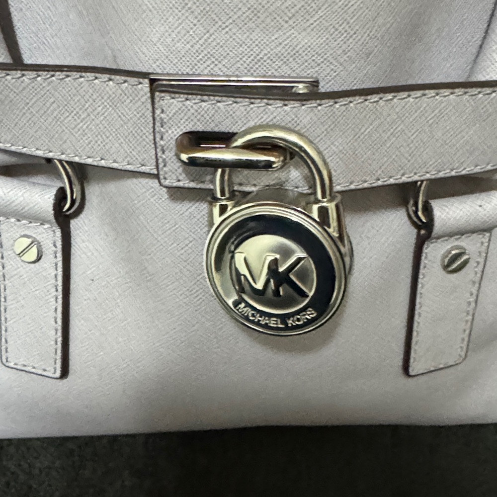 Michael Kors Lavender Saffiano Satchel with Silver MK Padlock - Picture 2 of 16